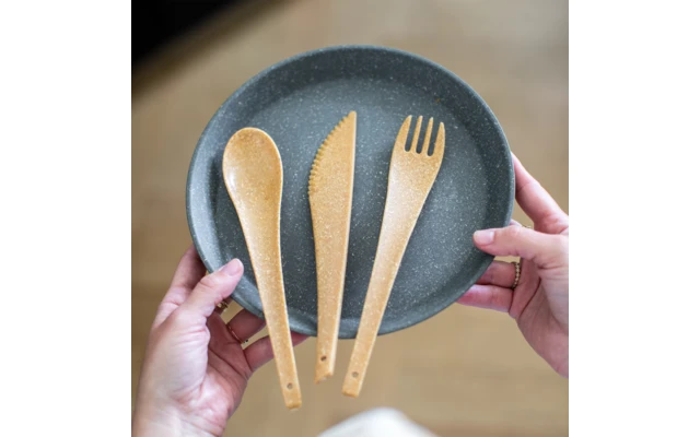 Koziol Rio Besteckset 3 Teilig Nature Desert Sand 2 Koziol Rio Besteckset 3 Teilig Nature Desert Sand – Bild 2